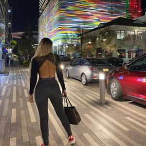 Meet your Posher, Maria camila